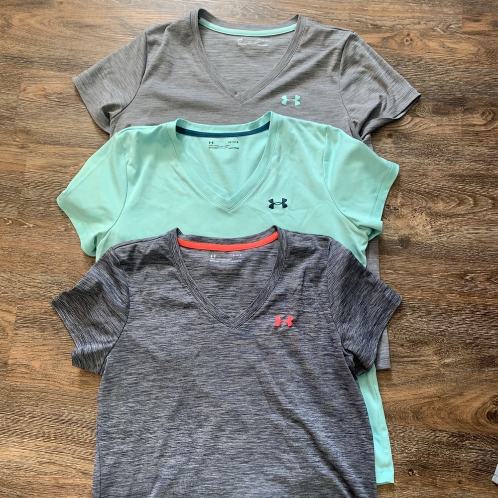 LOT of 3 Under Armour Loose Fit Size L T-Shirts